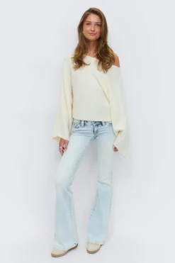 14+ runway jeans