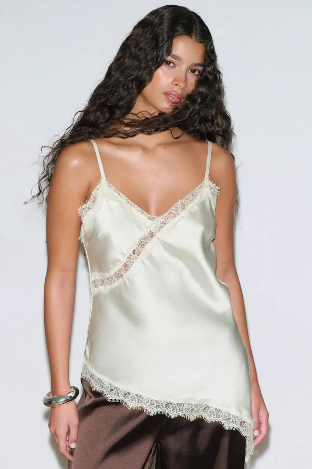 Satin asymmetric singlet