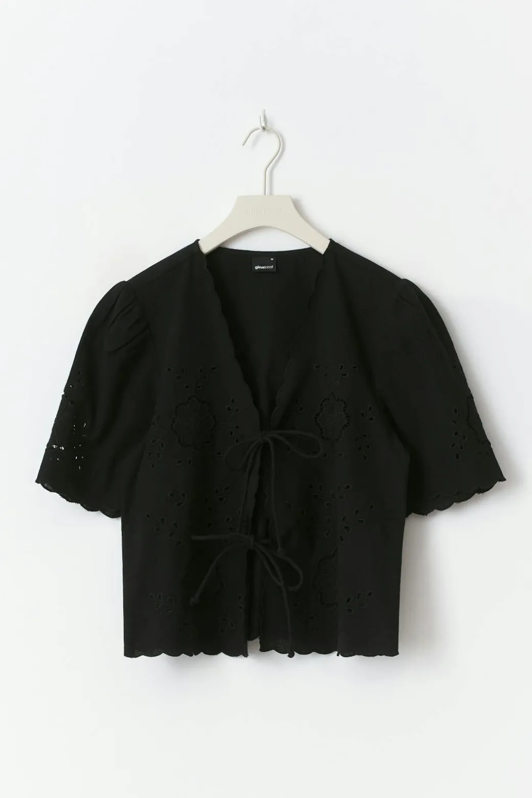 Scallop edge blouse