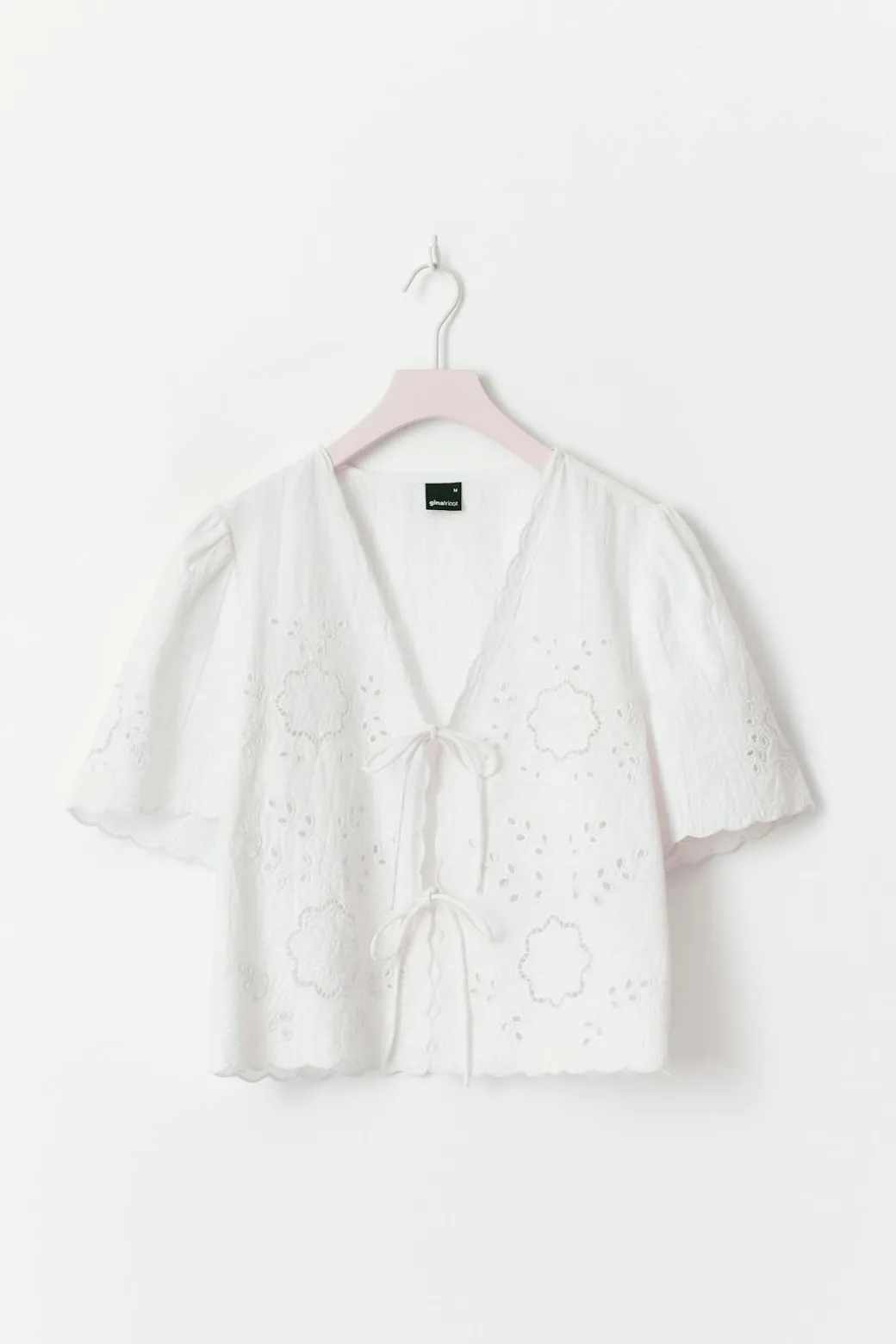 Scallop edge blouse
