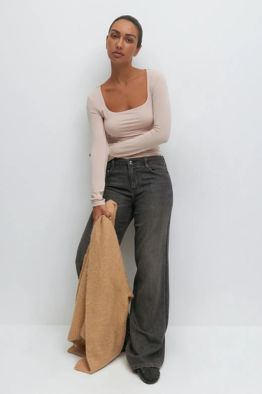 Scoop neck top