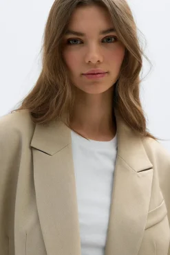 Shaped blazer
