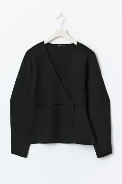 Shaped knitted cardigan