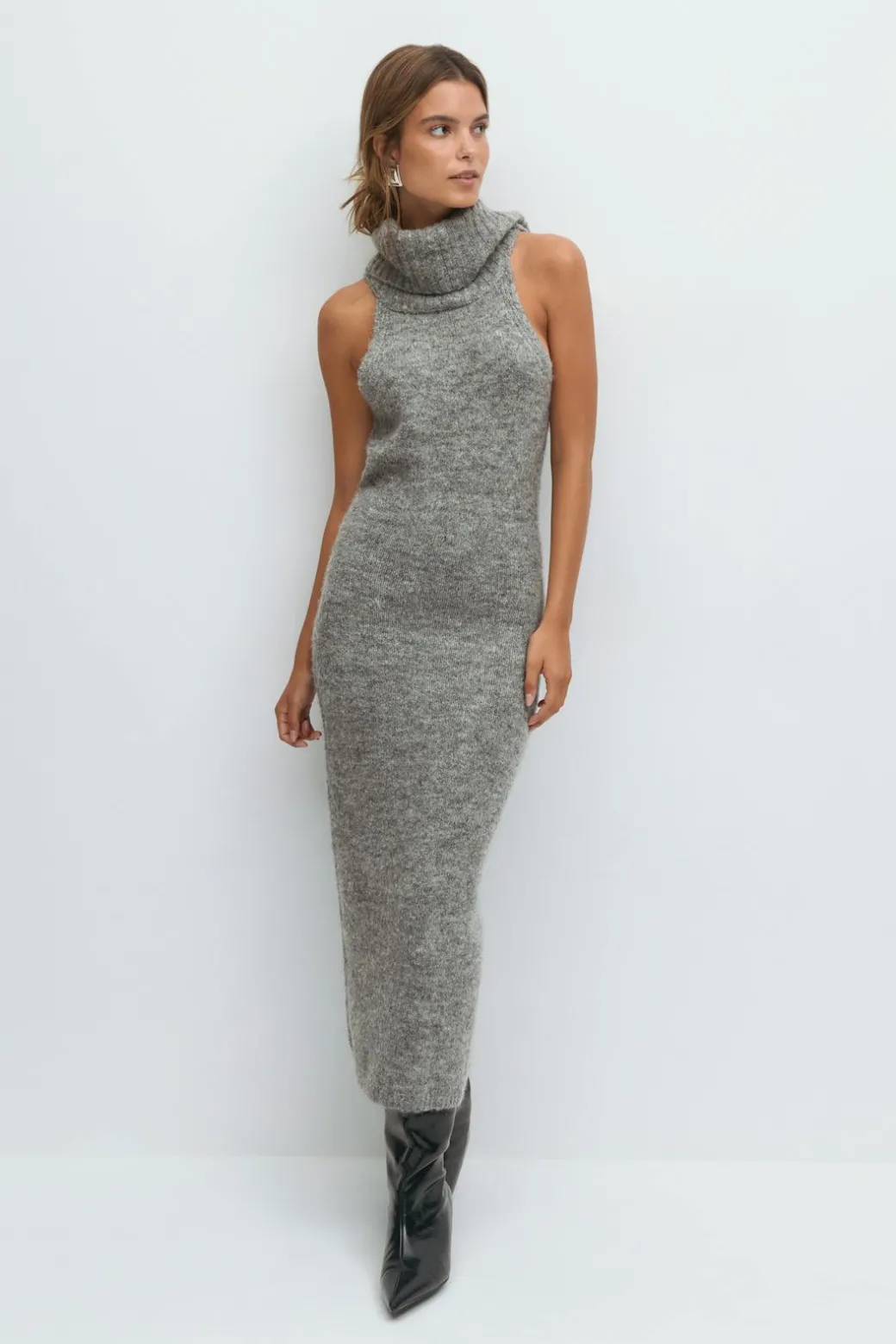 Sleeveless polo knitted dress