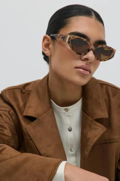 Slim cat eye sunglasses