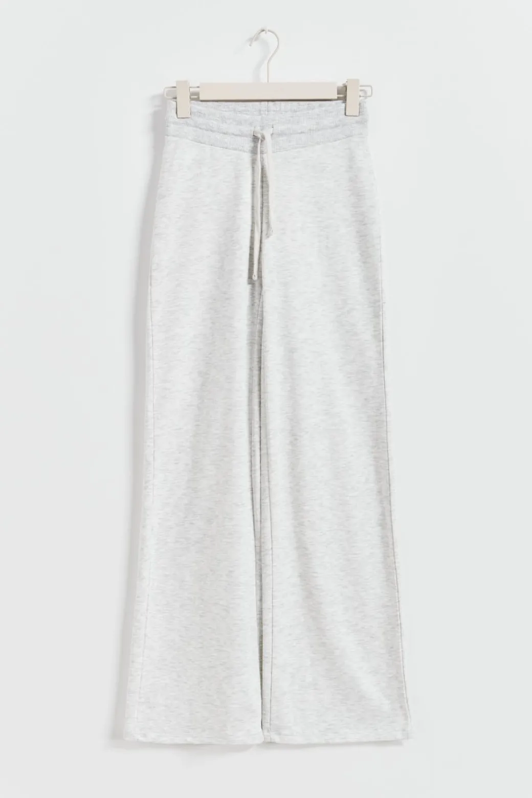 Slim low waist sweatpants