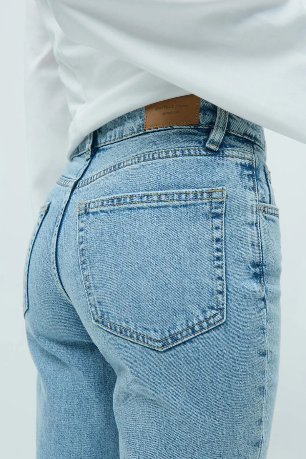 Slim straight jeans