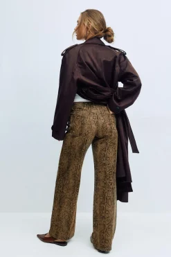 Snake jeans