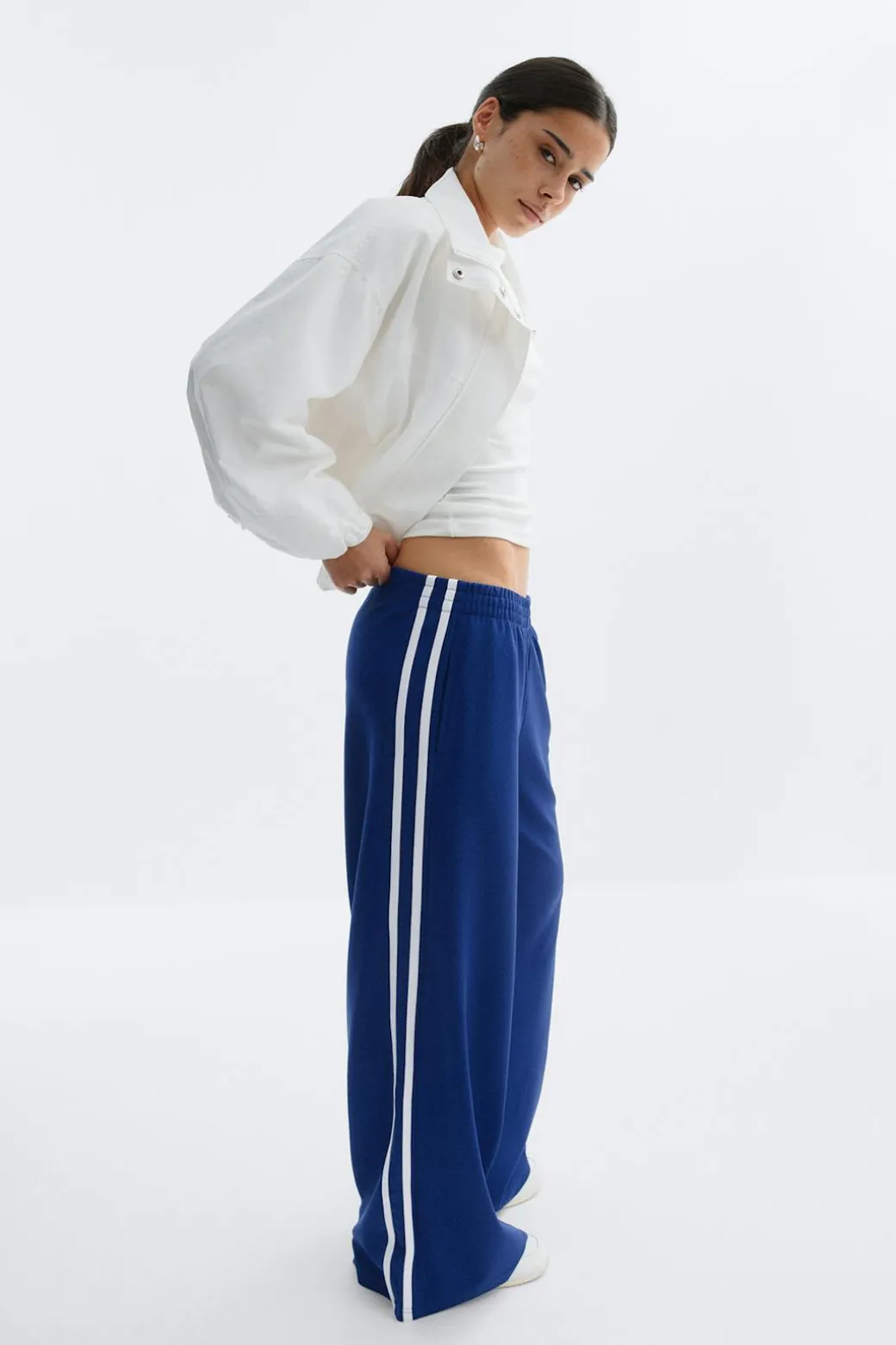Sporty wide trousers