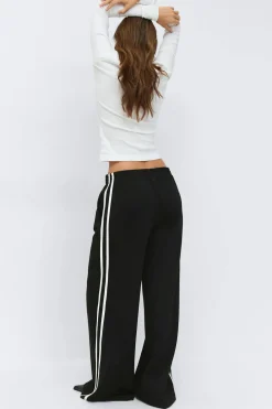 Sporty wide trousers