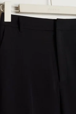 straight tall trousers
