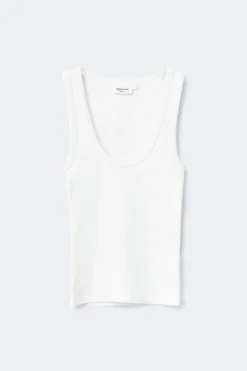 Super stretch scoop neck tank