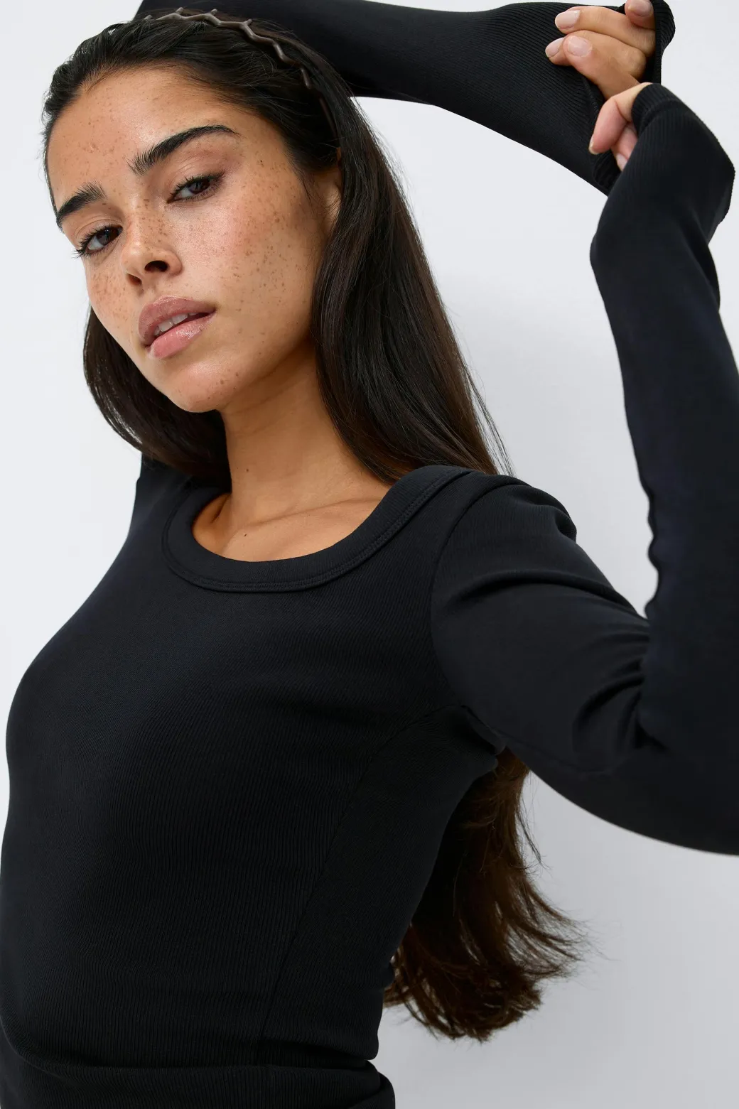 Super stretch scoop neck top