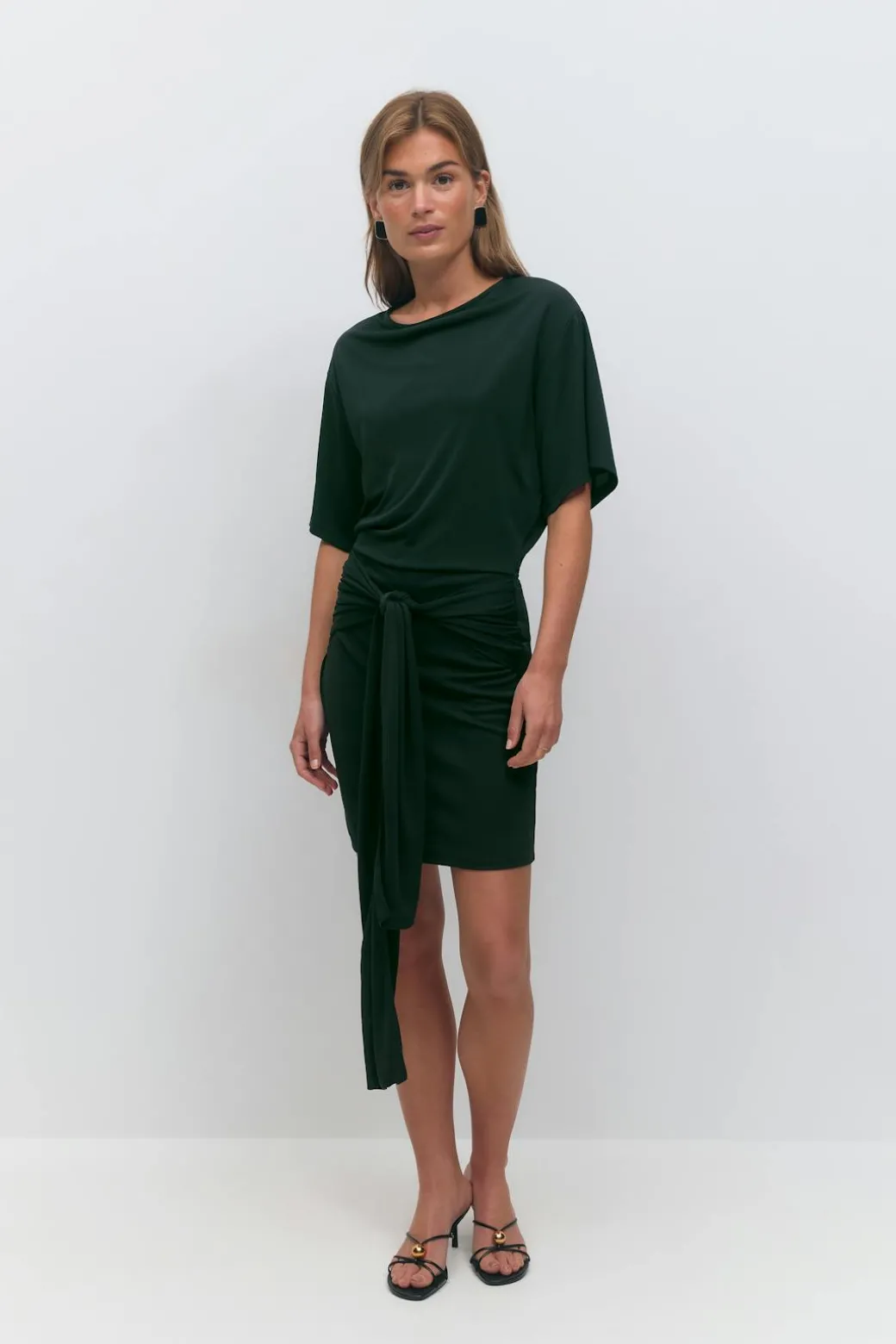 Tie shortsleeve dress