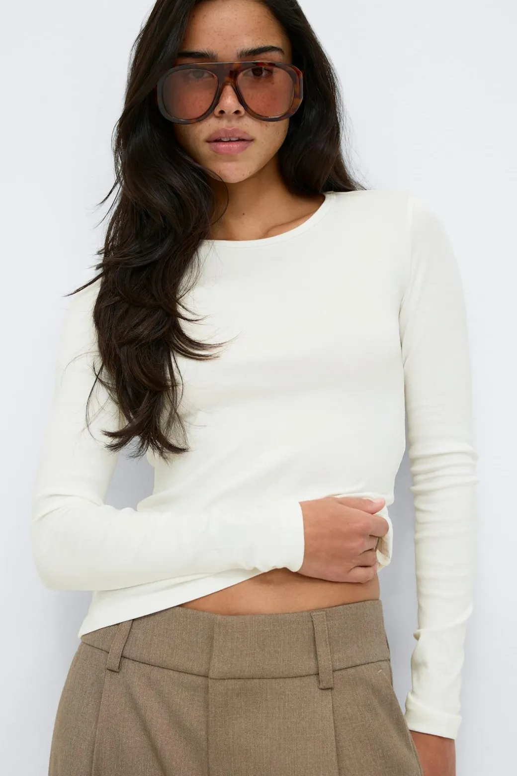 Tight fit long sleeve top