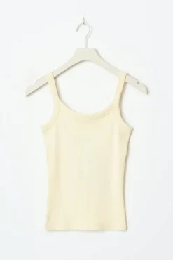Tight fit rib singlet