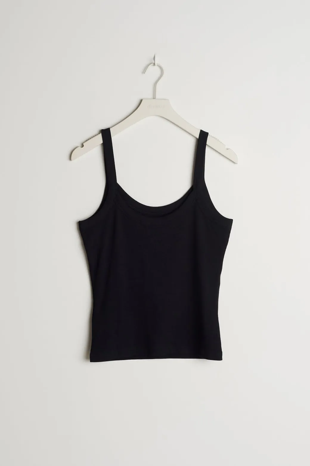 Tight fit rib singlet
