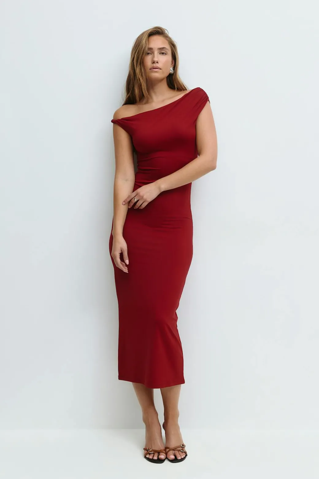 Twist asymmetric dress