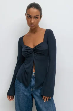 Twisted detail top
