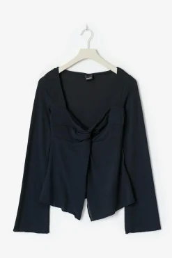Twisted detail top