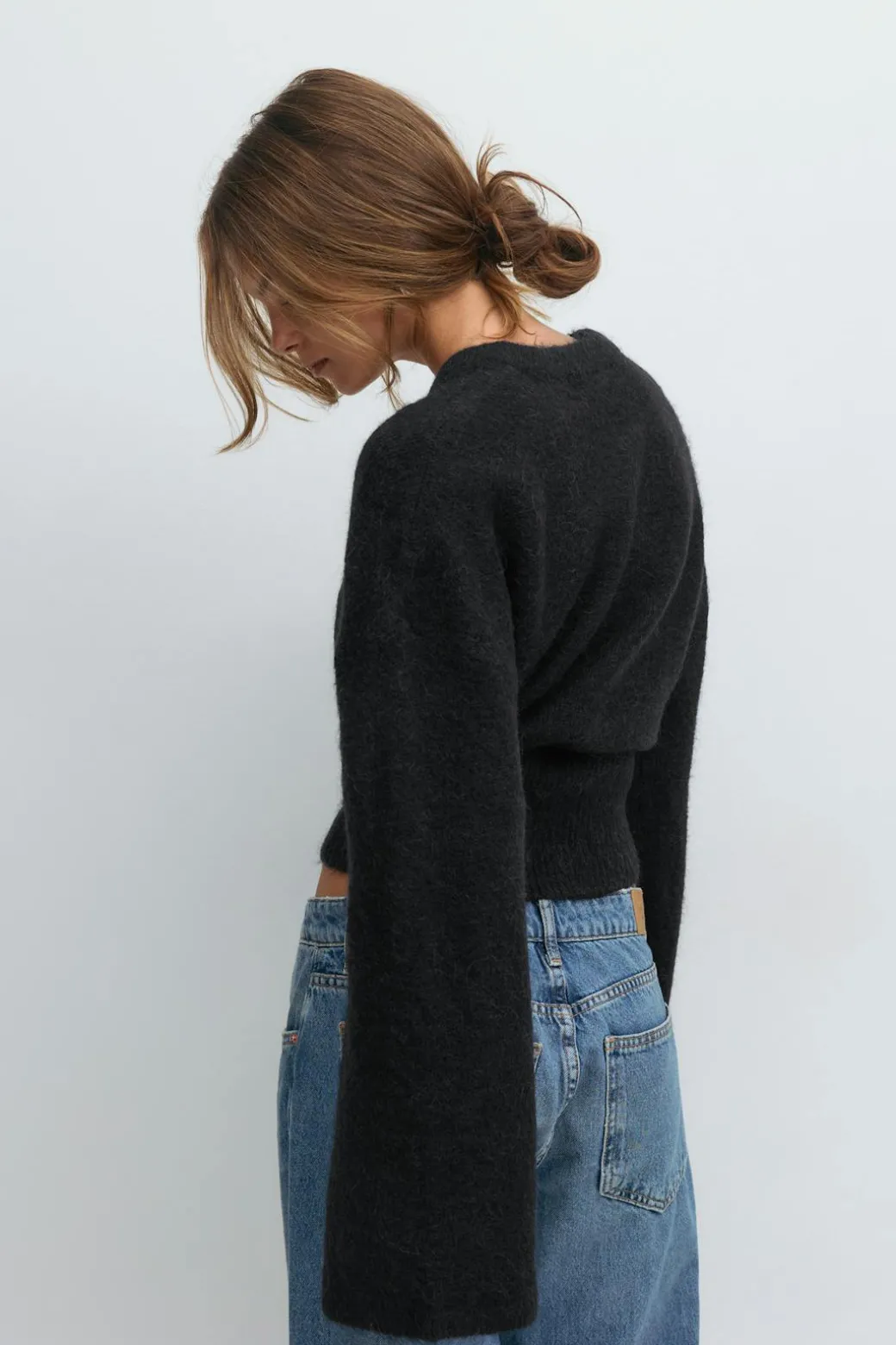 Wide sleeve knitted sweater
