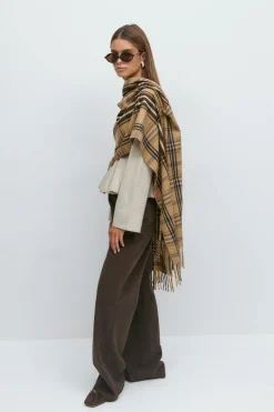 Woven plaid scarf