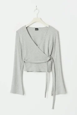 Wrap top