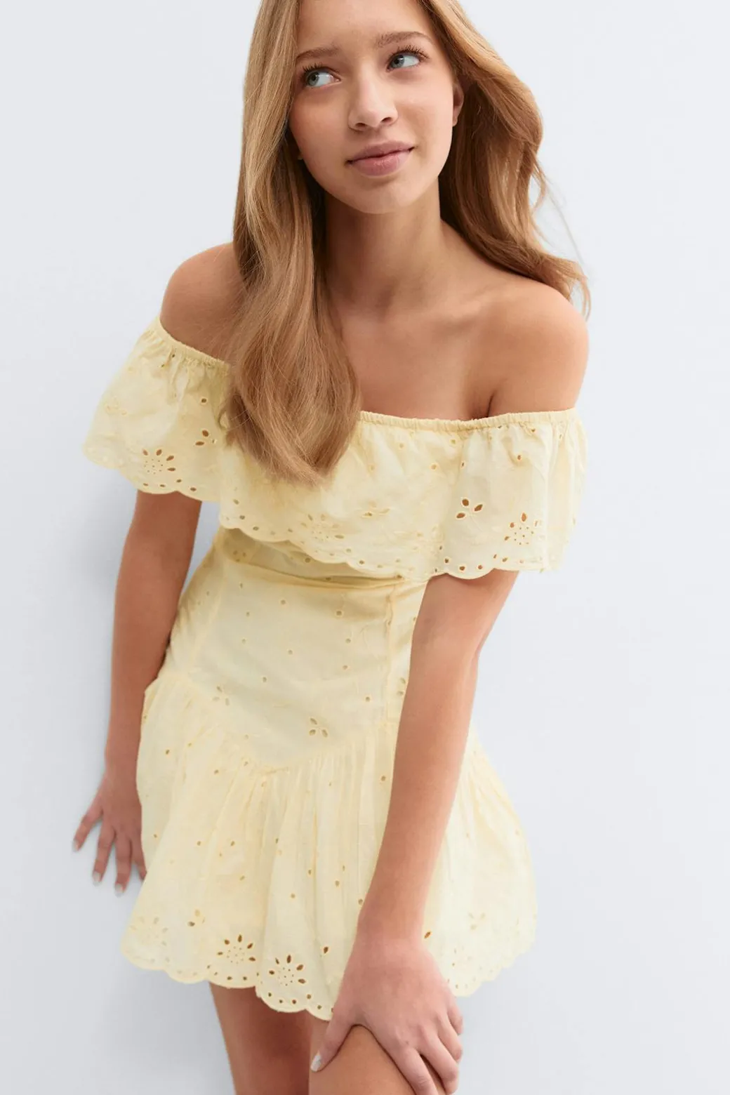 Y broderie dress