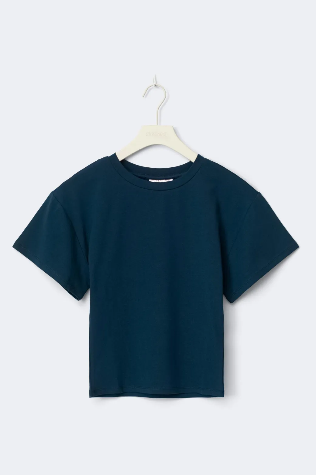 Y fitted tee