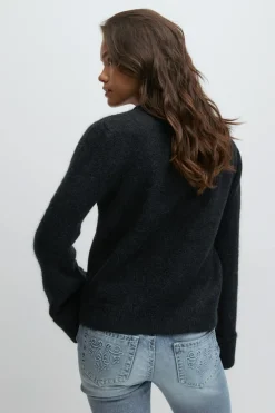 Y knitted sweater