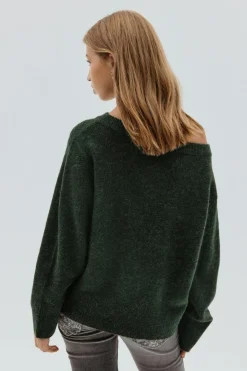 Y oversized knitted sweater