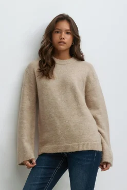 Y oversized knitted sweater