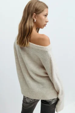 Y oversized knitted sweater